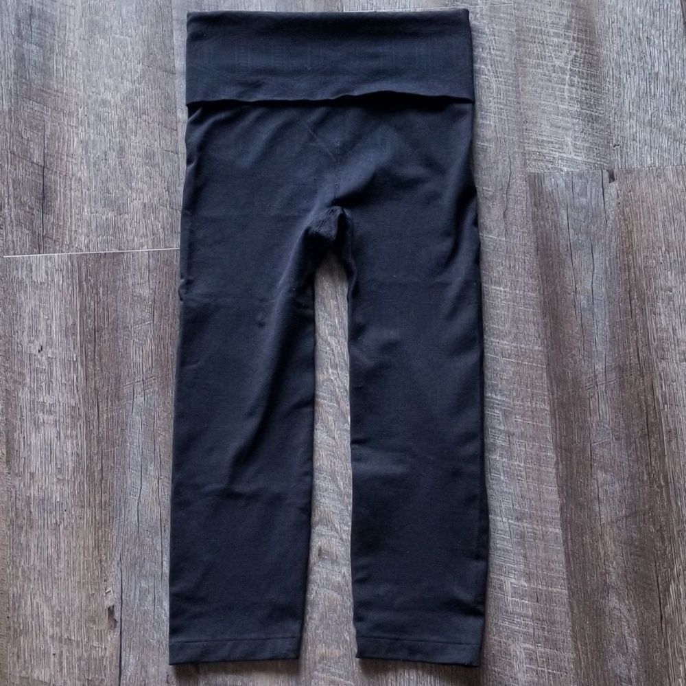 EUC VS PINK YOGA/SPORTS TIGHTS - Picture 3 of 4